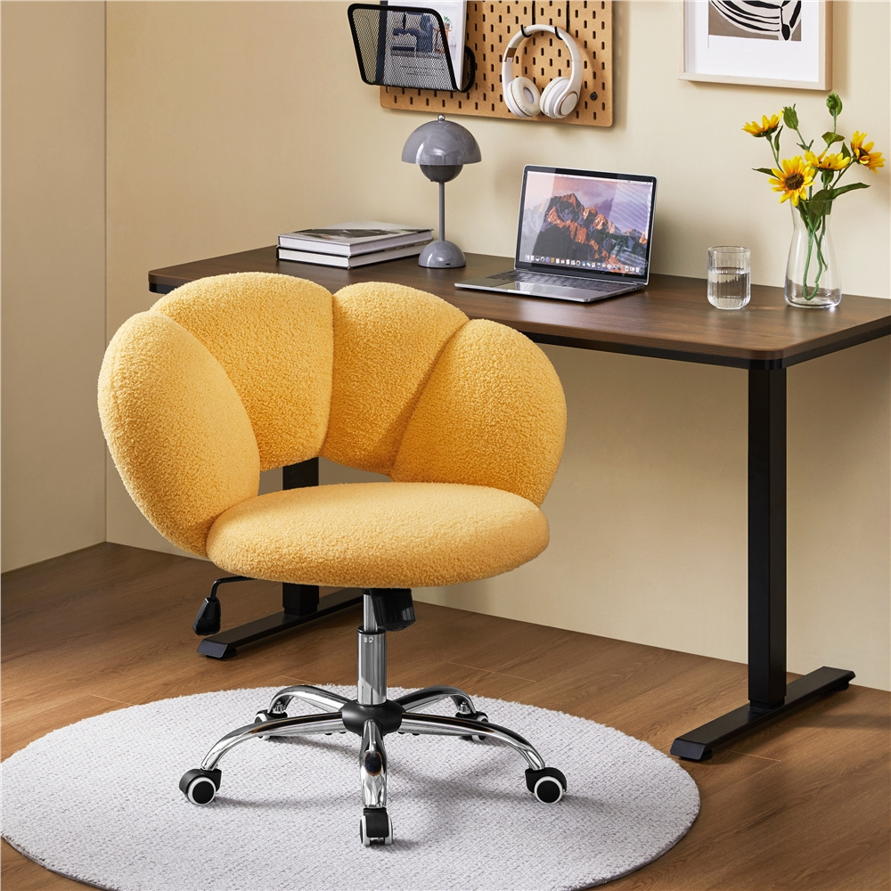 Cloud-Shaped Upholstered Vanit - Home & Hotel Textiles Private Limited recensione e prezzo